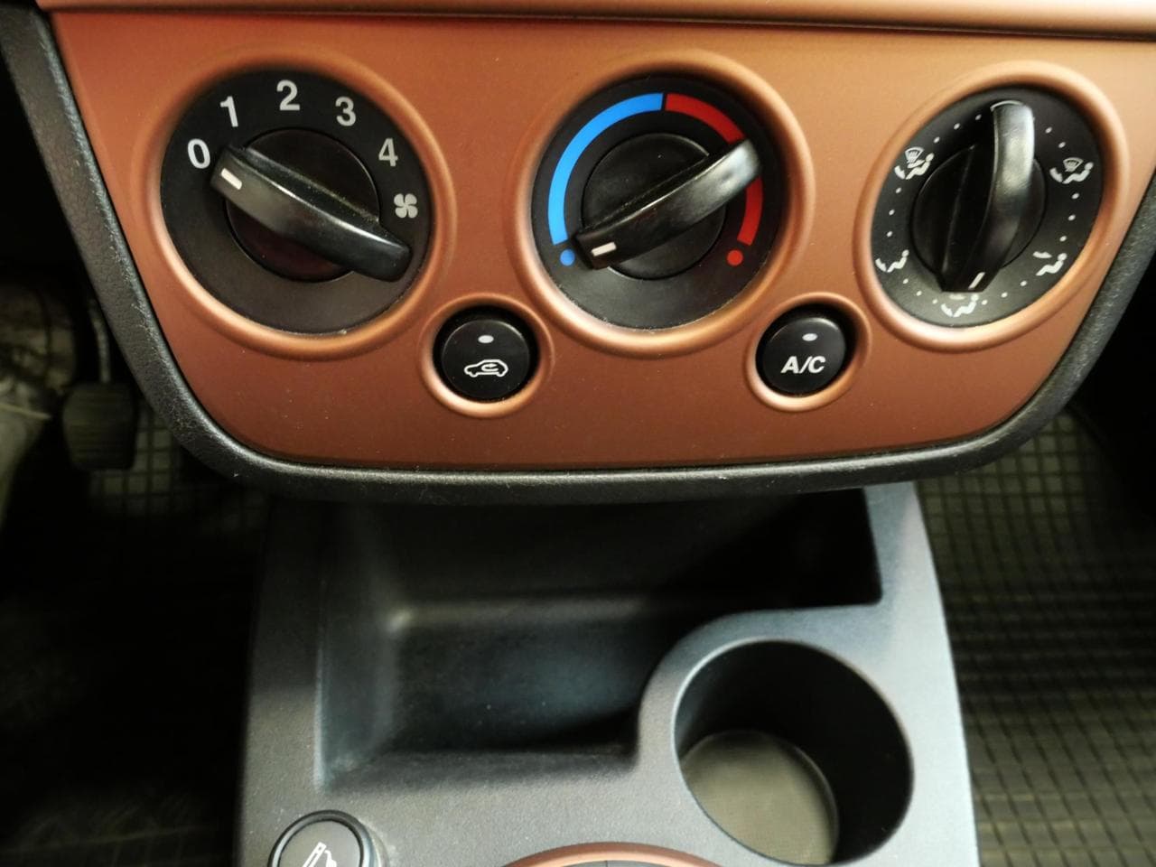 2008 Ford FIESTA - 17