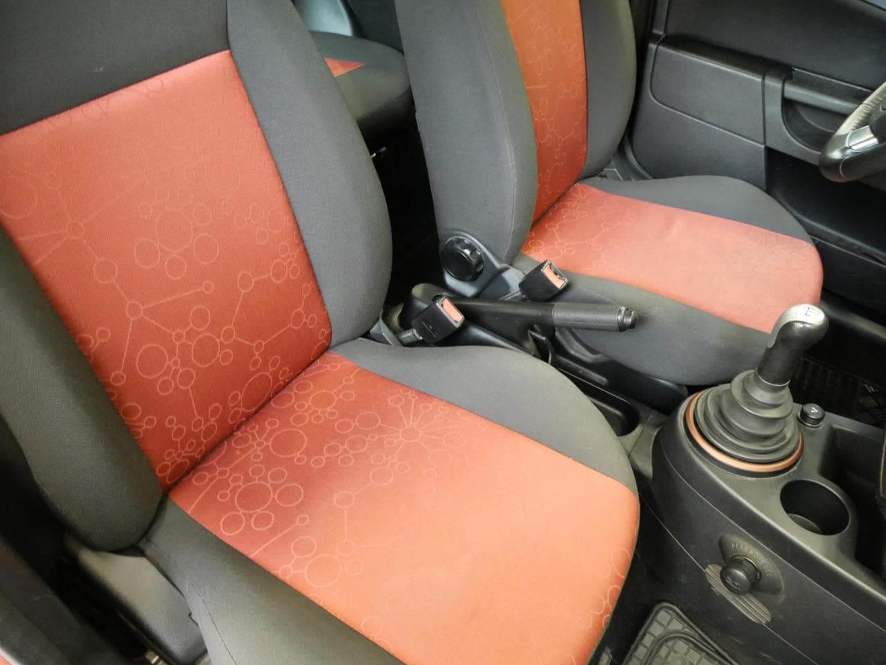 2008 Ford FIESTA - 11