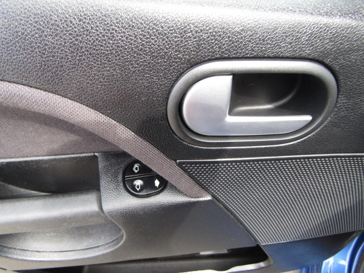 2007 Ford FIESTA - 11