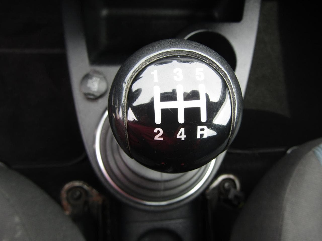 2007 Ford FIESTA - 13