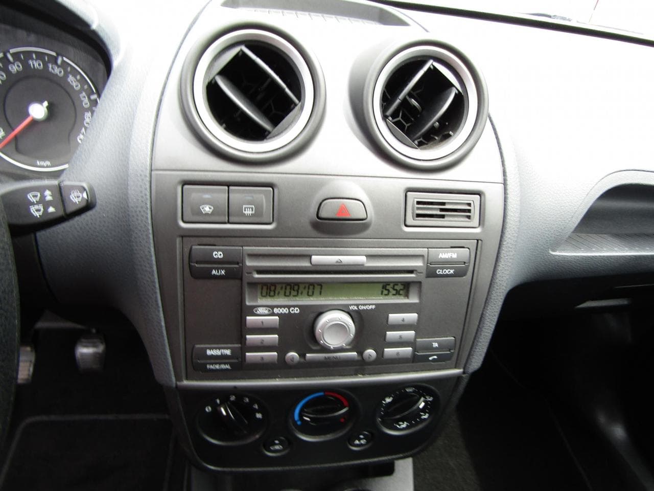 2007 Ford FIESTA - 12