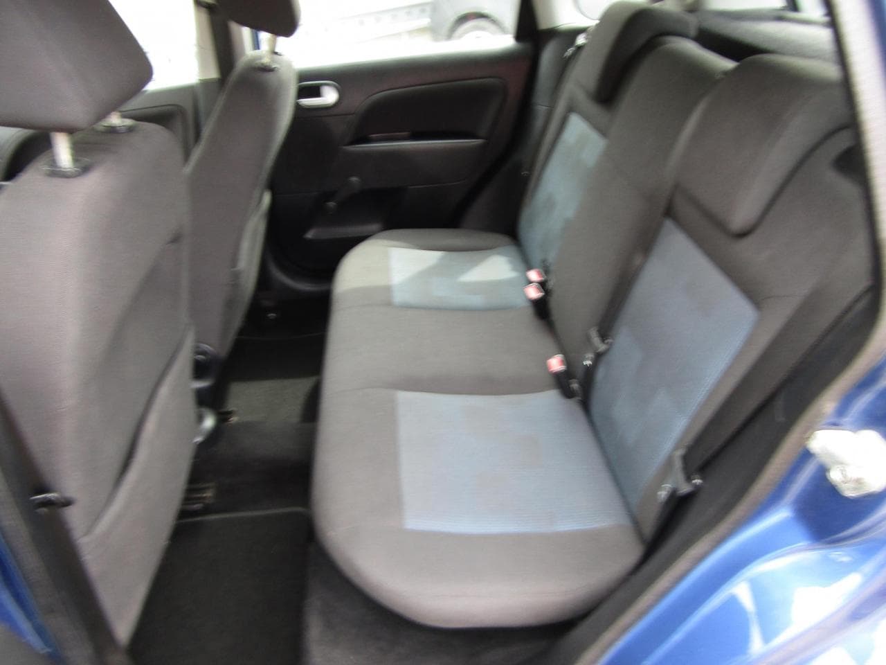 2007 Ford FIESTA - 10