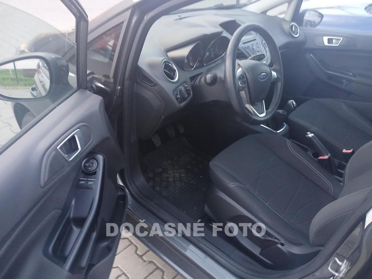 2015 Ford FIESTA - 3