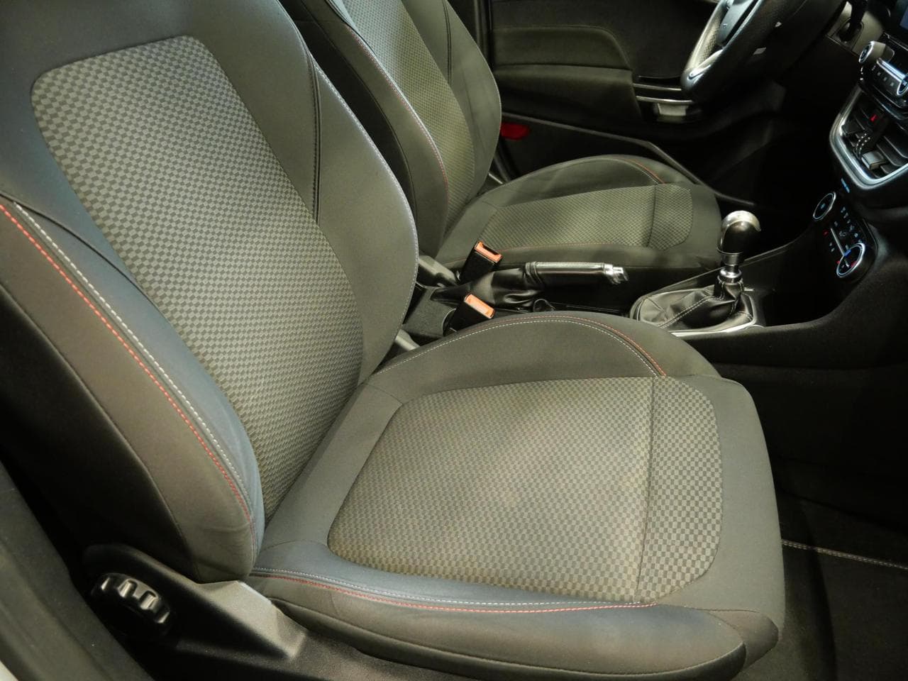 2018 Ford FIESTA - 12