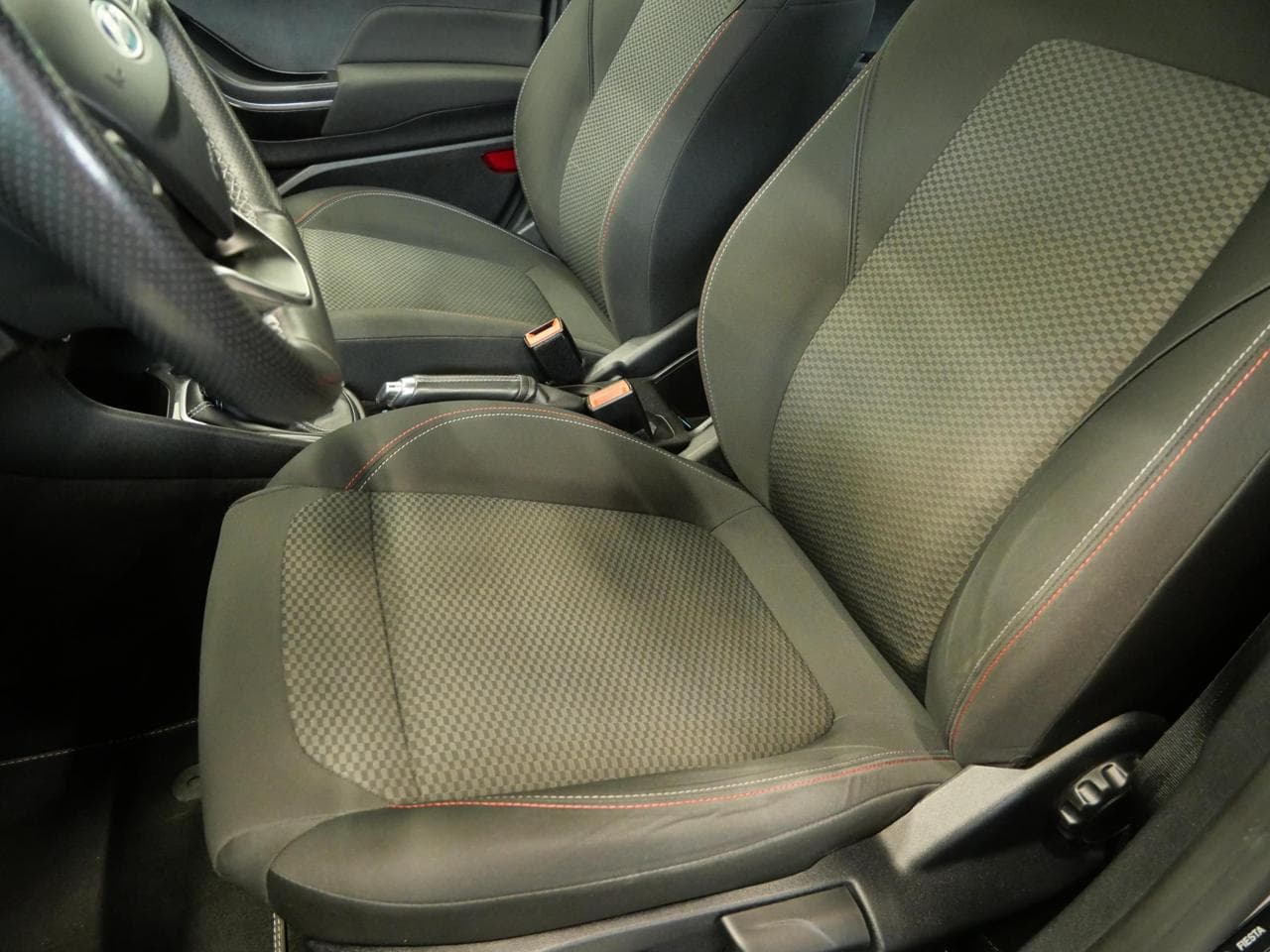 2018 Ford FIESTA - 10