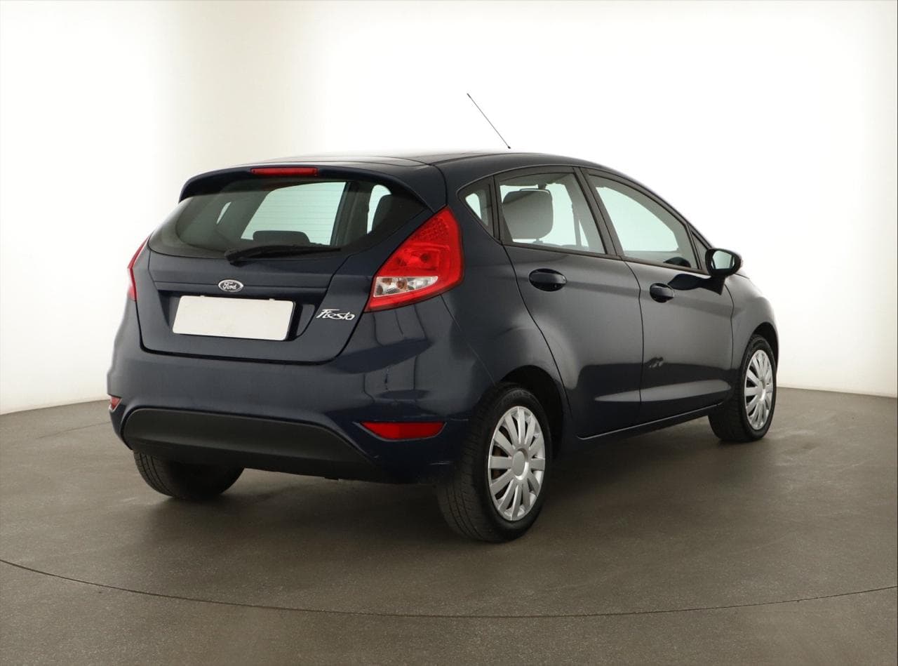 2011 Ford FIESTA - 7