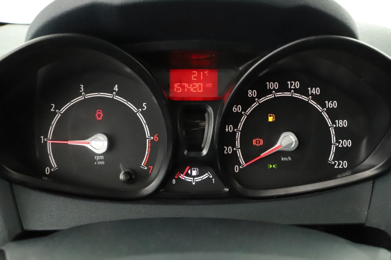 2011 Ford FIESTA - 14