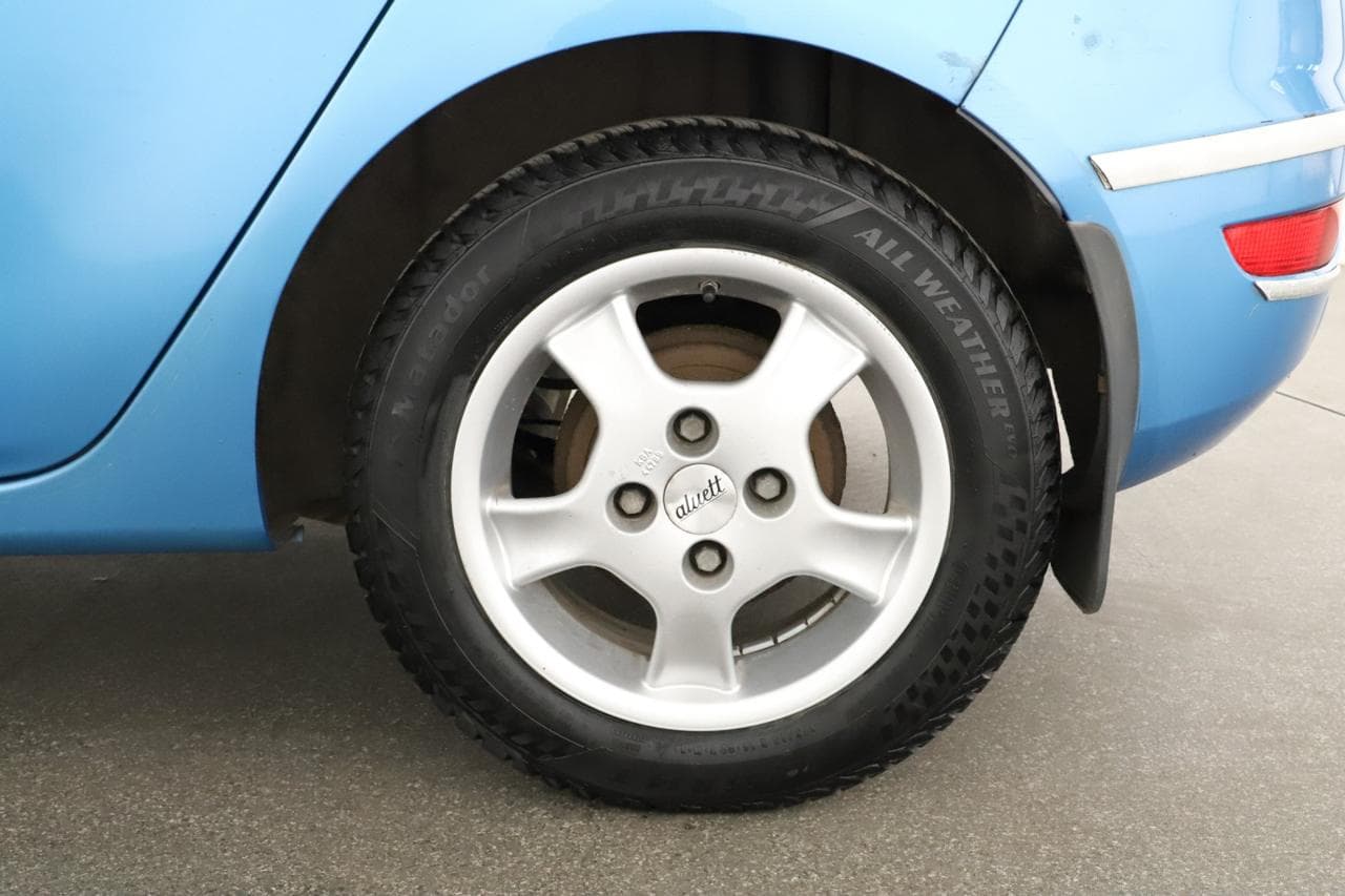 2009 Ford FIESTA - 17