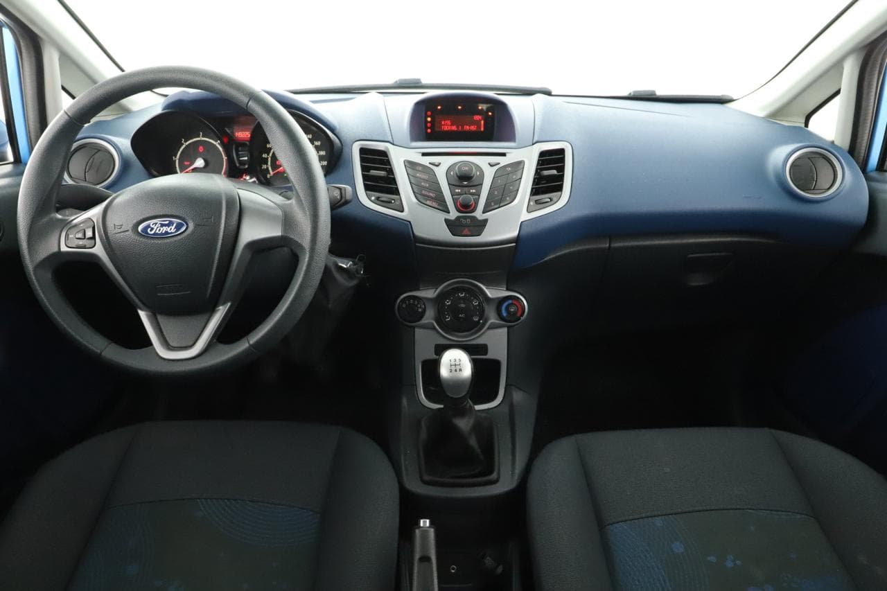 2009 Ford FIESTA - 9