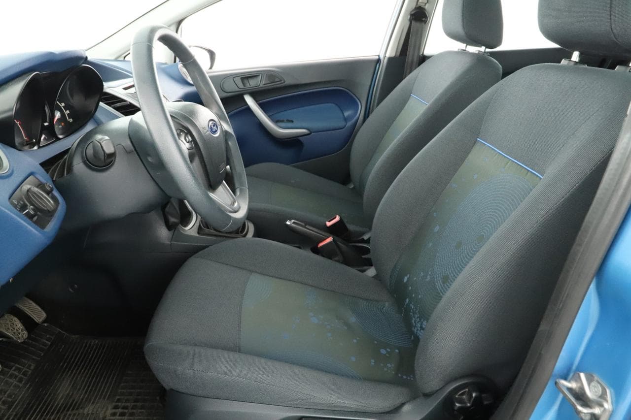 2009 Ford FIESTA - 13