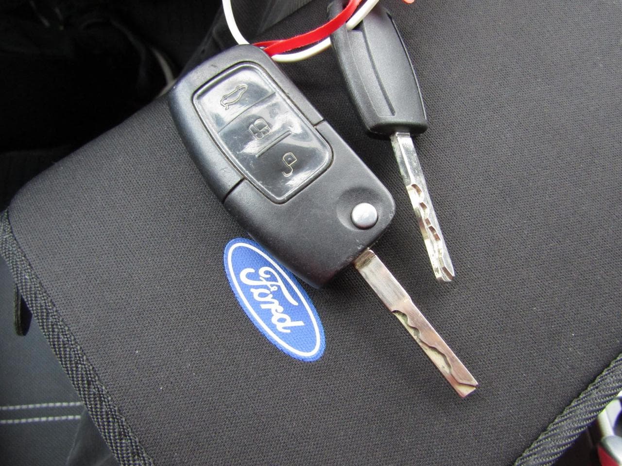 2009 Ford FOCUS - 25