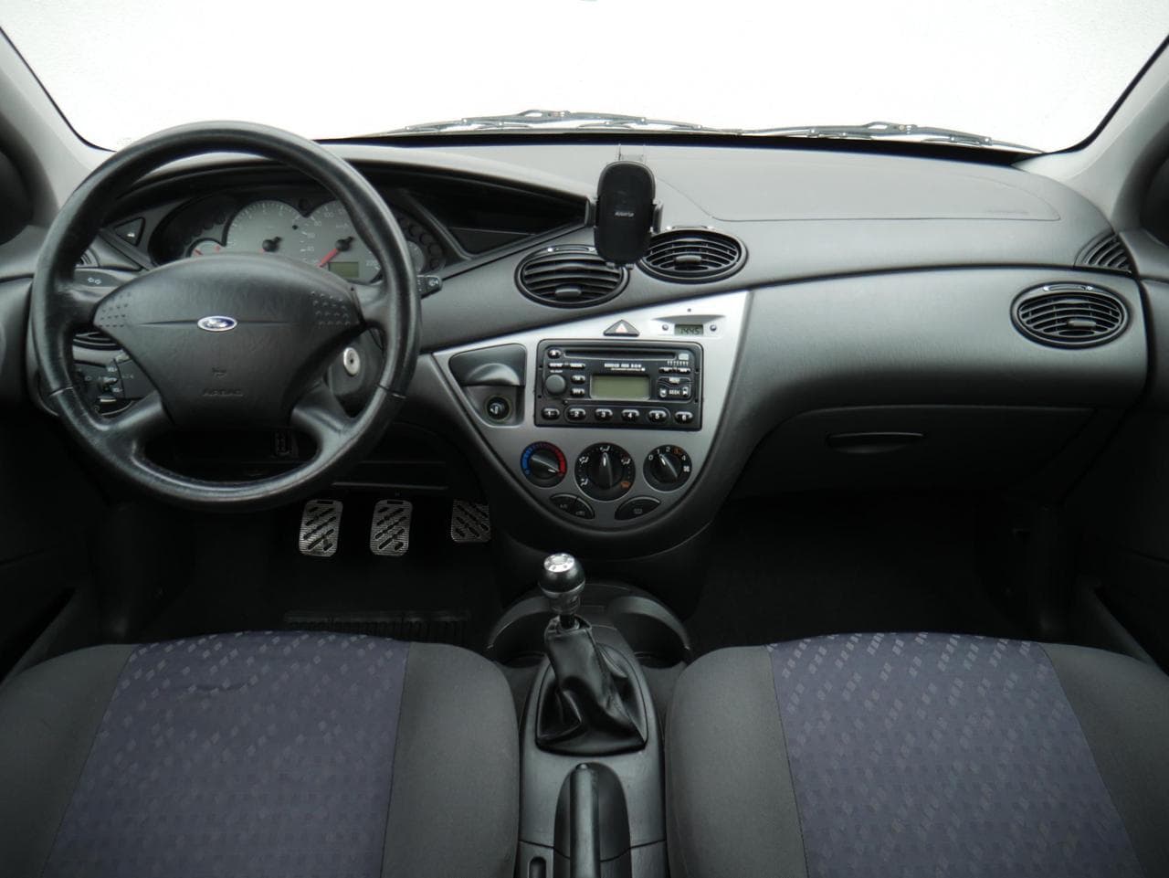 2001 Ford FOCUS - 12