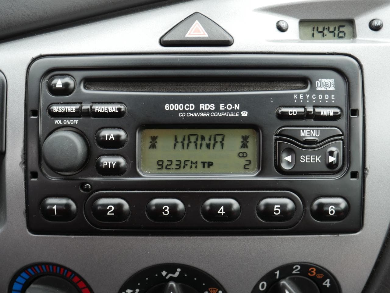 2001 Ford FOCUS - 20