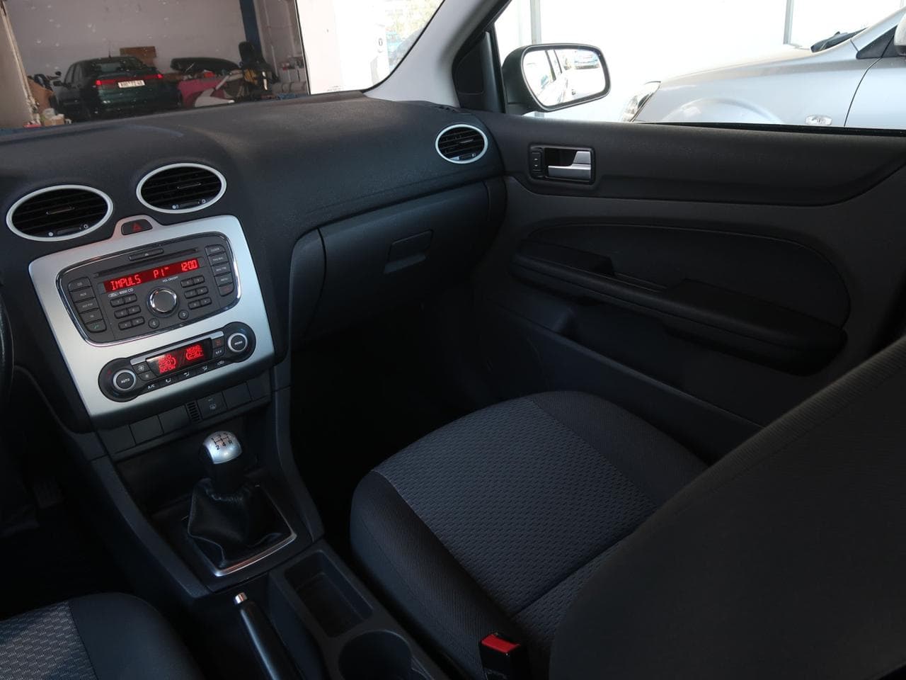 2008 Ford FOCUS - 11