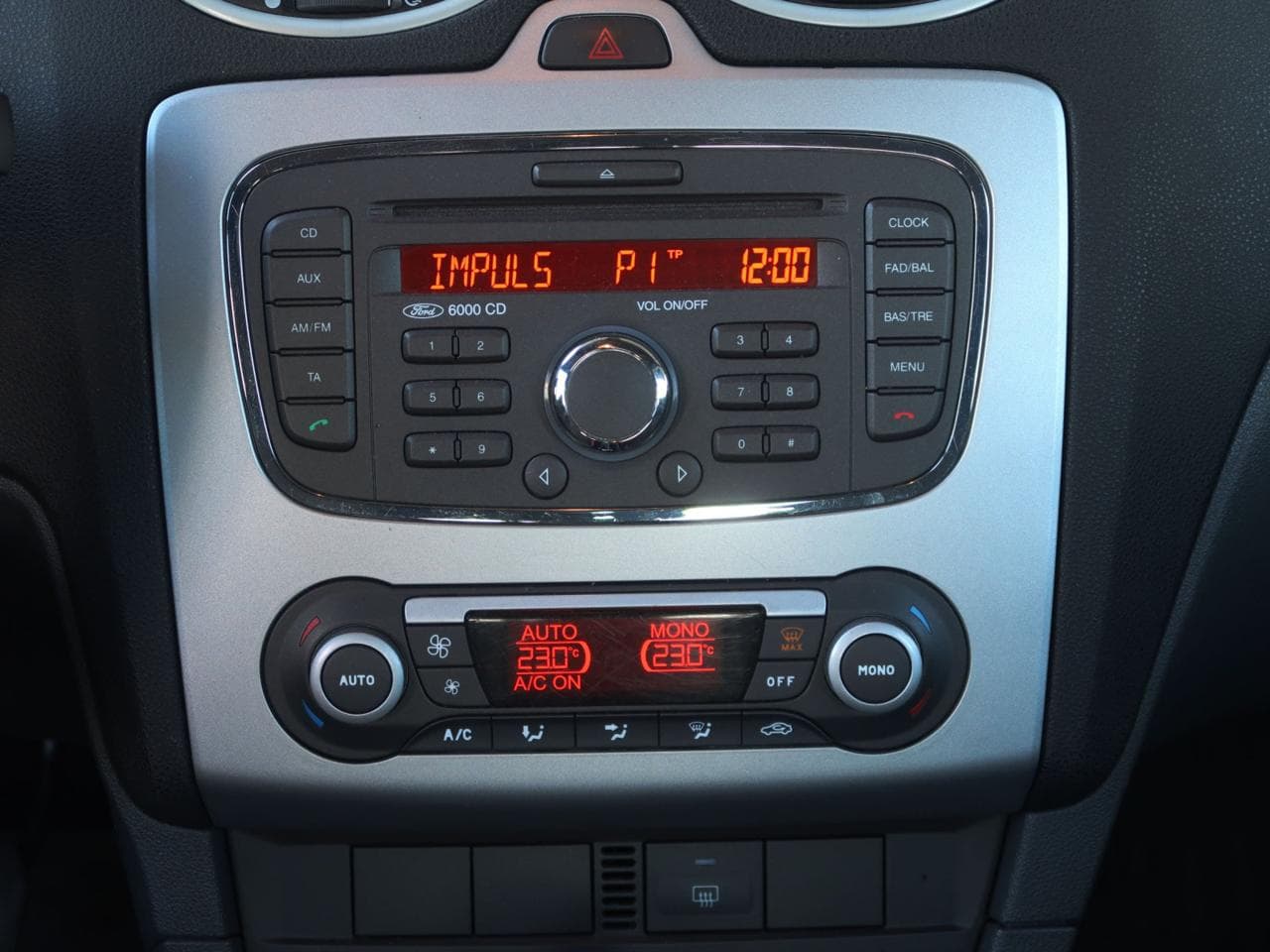 2008 Ford FOCUS - 18