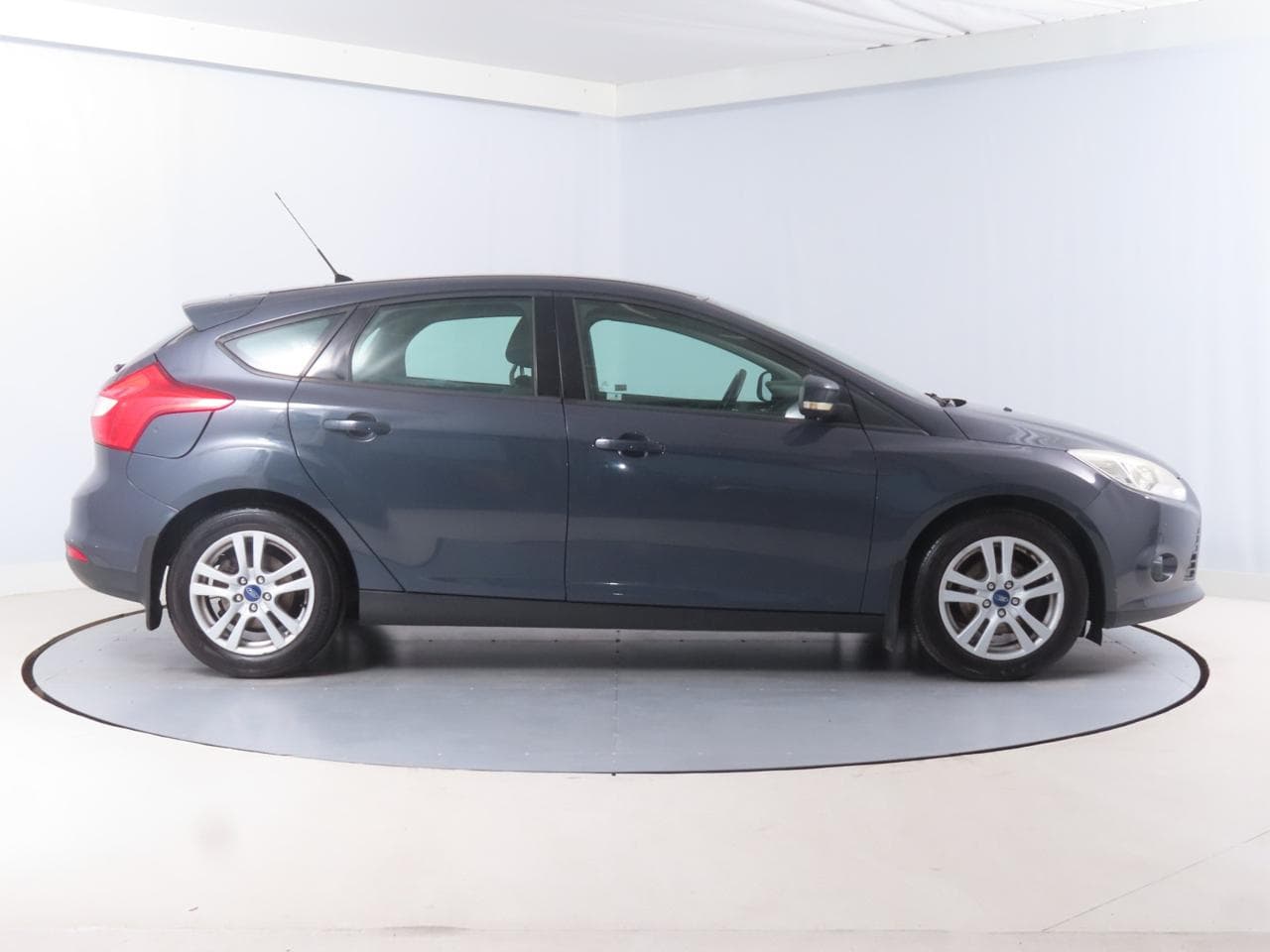 2011 Ford FOCUS - 8