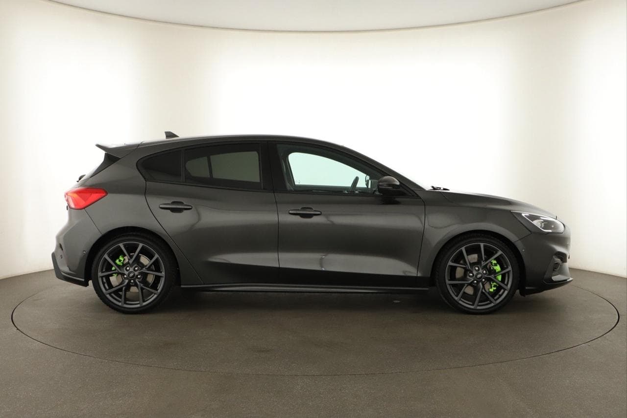 2020 Ford FOCUS - 8