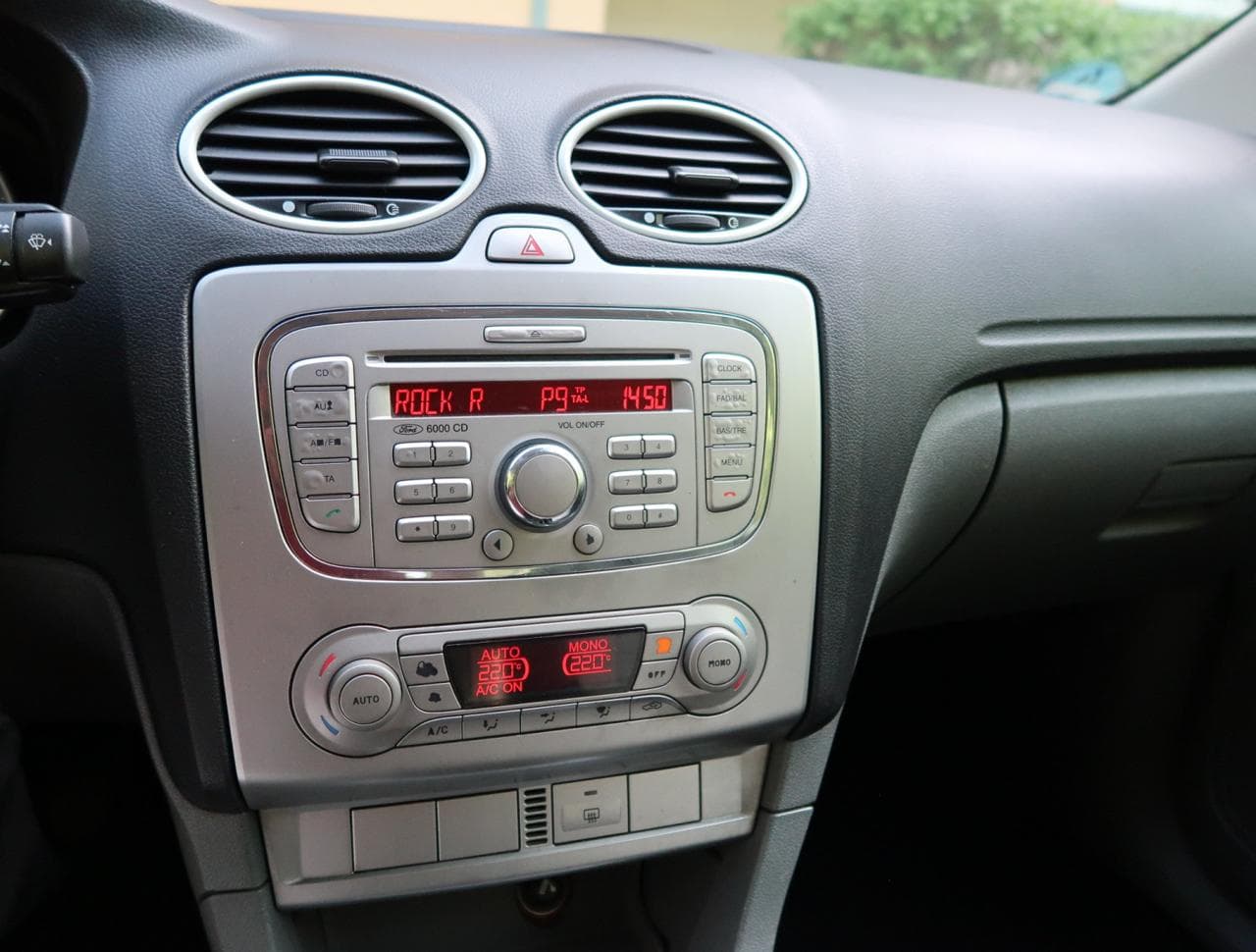 2008 Ford FOCUS - 18