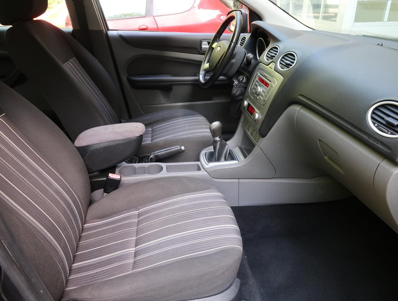 2008 Ford FOCUS - 12