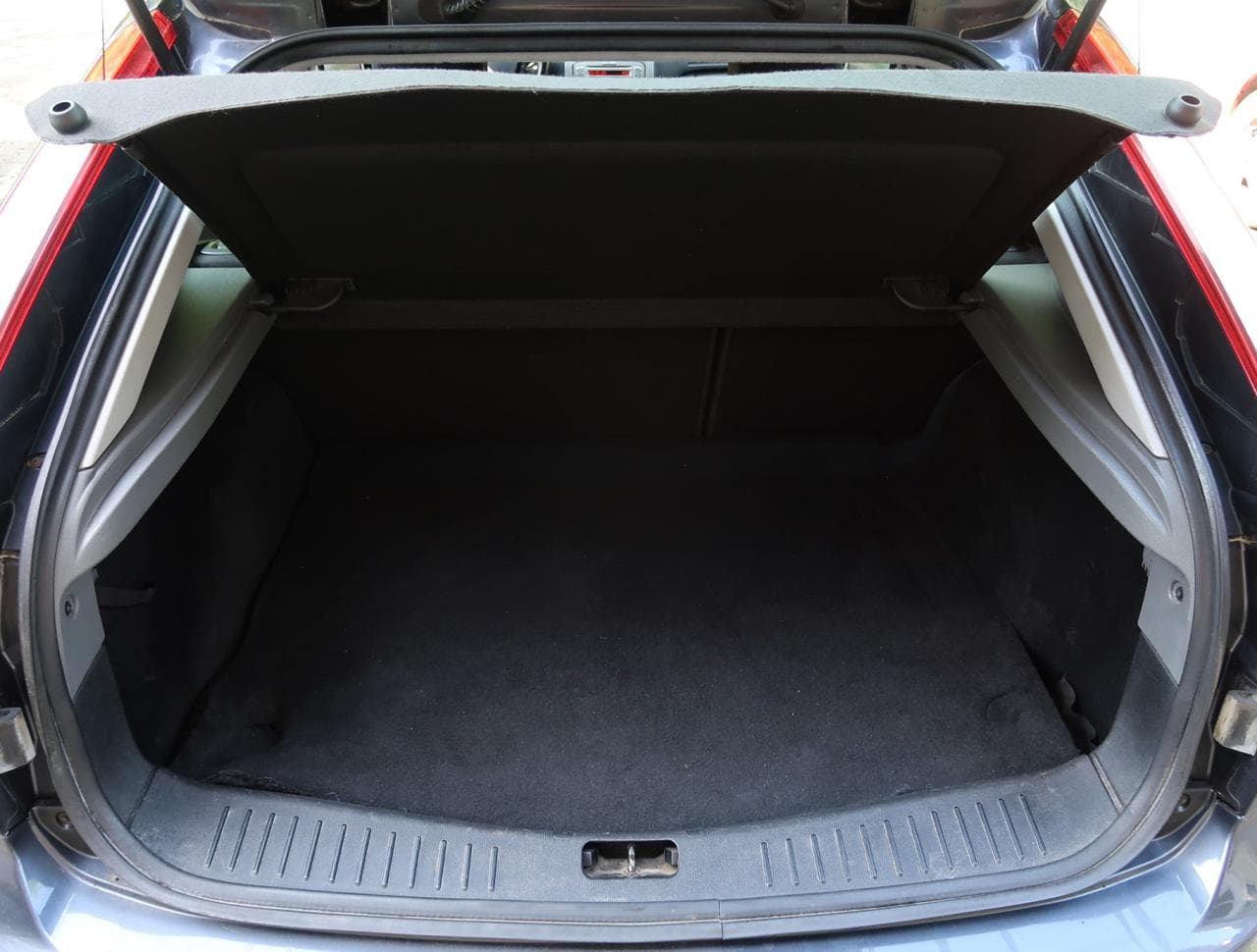2008 Ford FOCUS - 19