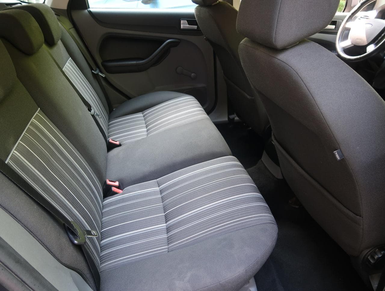 2008 Ford FOCUS - 13