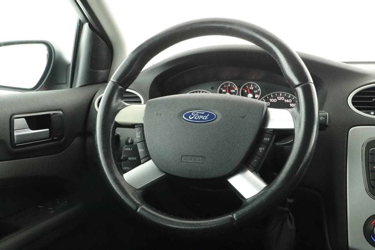 2007 Ford FOCUS - 18