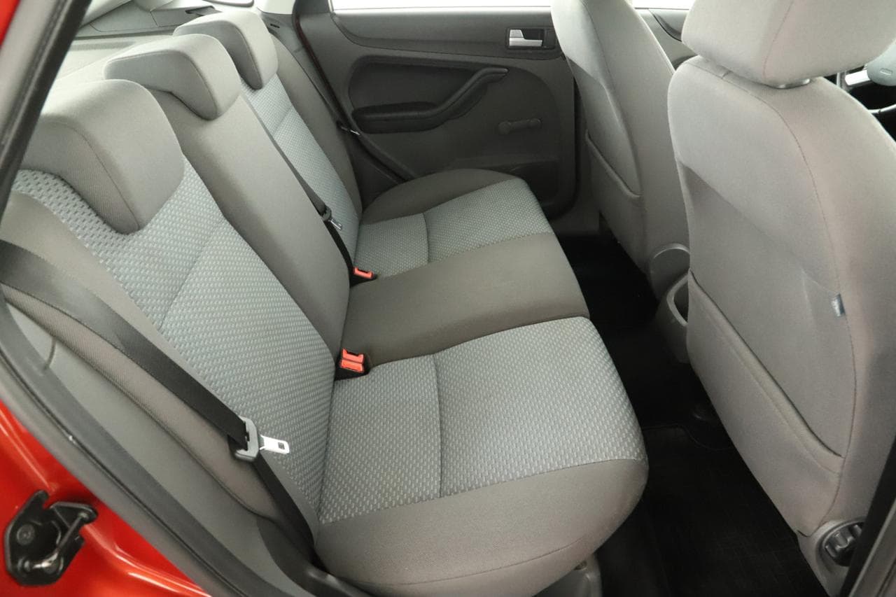 2007 Ford FOCUS - 11