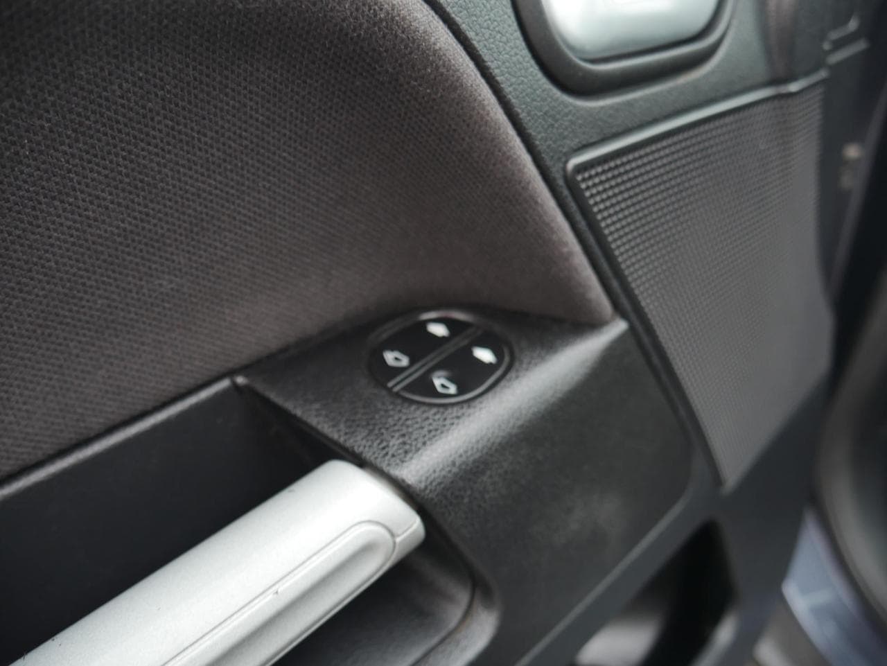 2010 Ford FUSION - 20