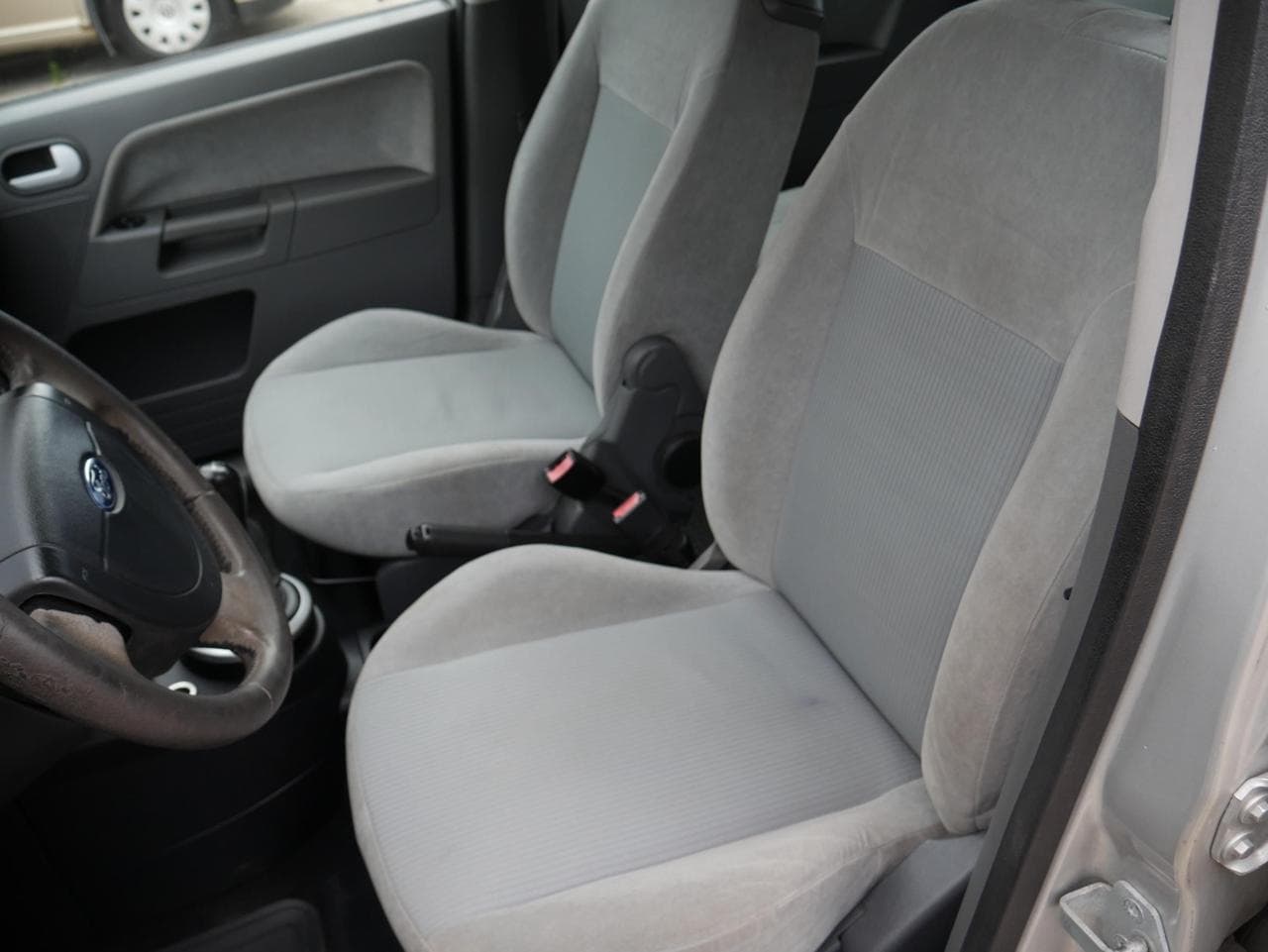 2003 Ford FUSION - 9