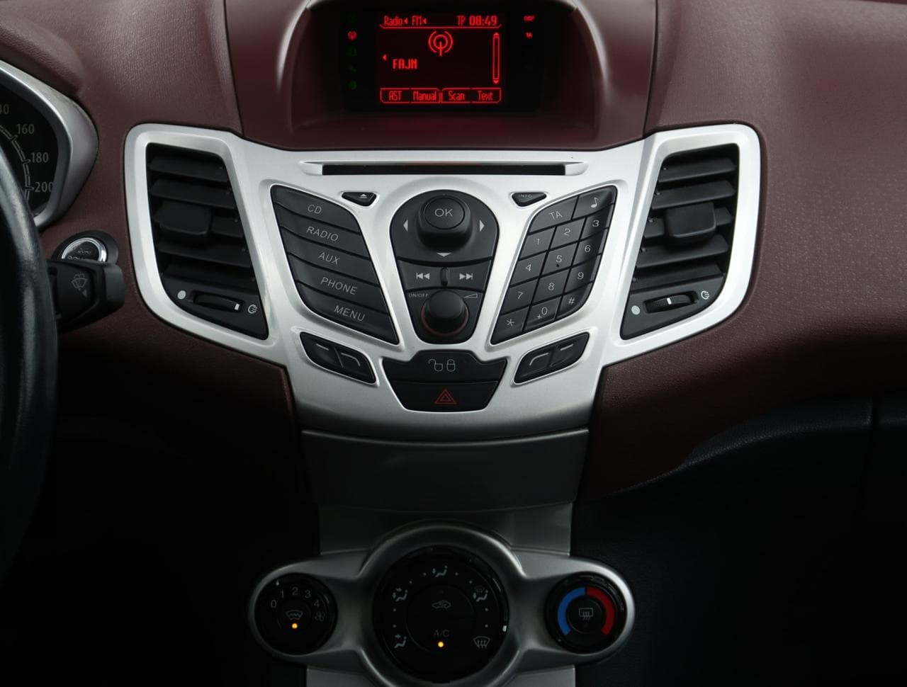 2008 Ford FIESTA - 18