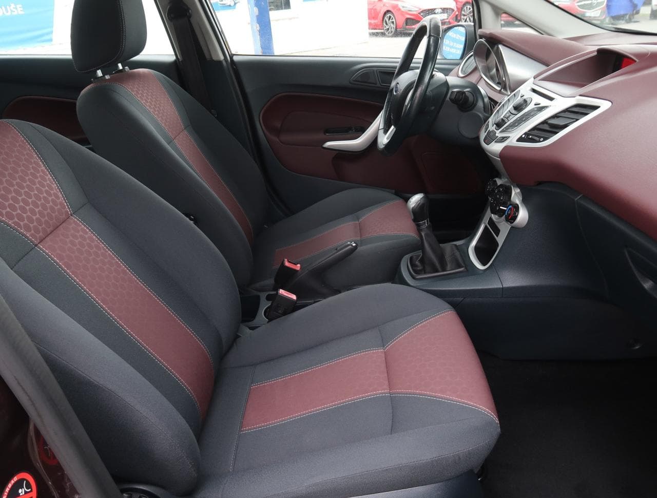 2008 Ford FIESTA - 12