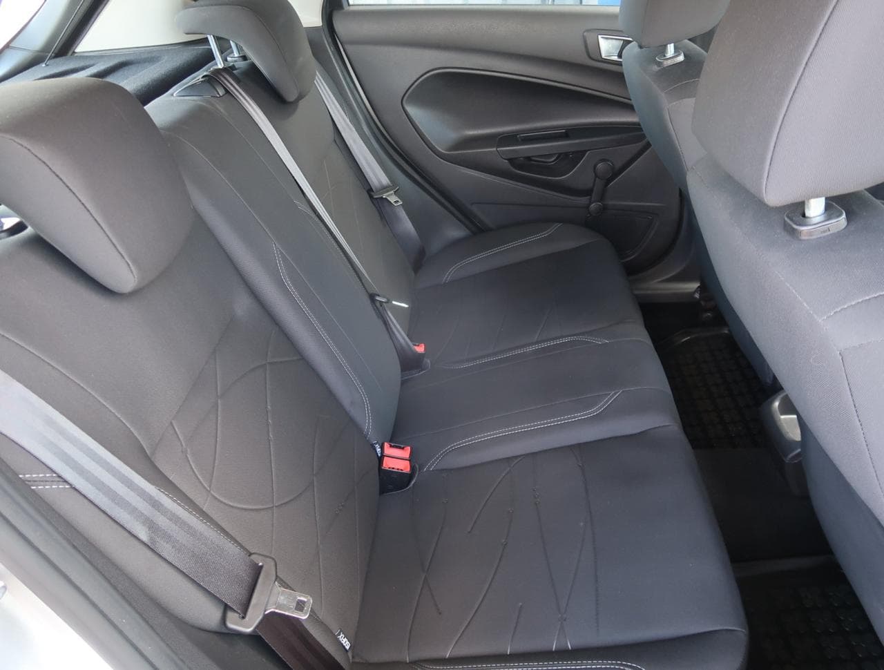 2015 Ford FIESTA - 19