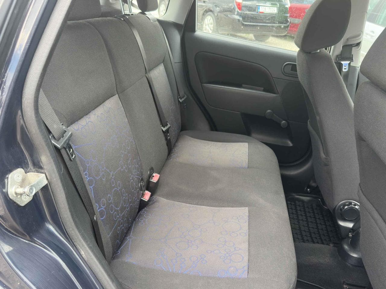 2006 Ford FIESTA - 12