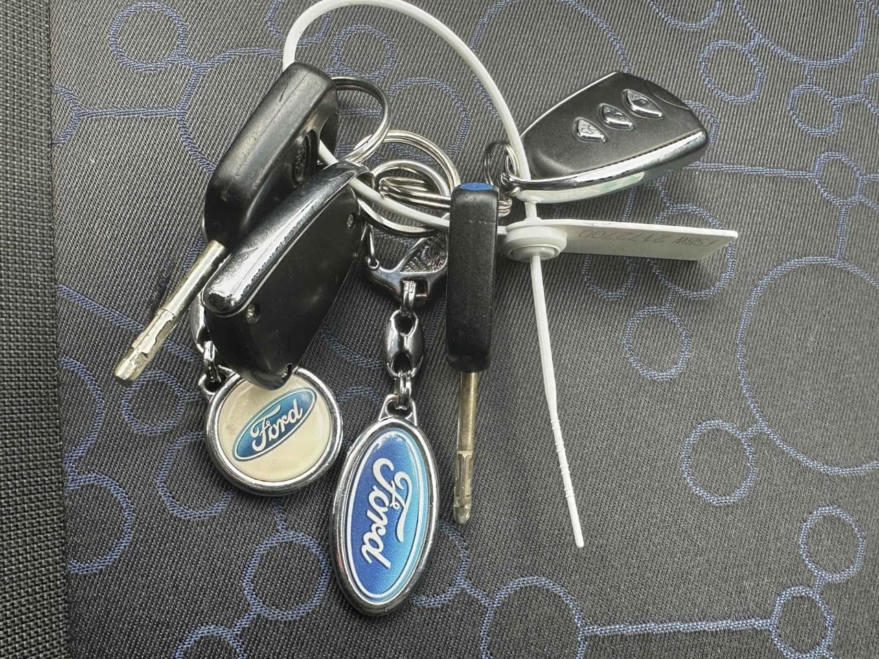 2006 Ford FIESTA - 15