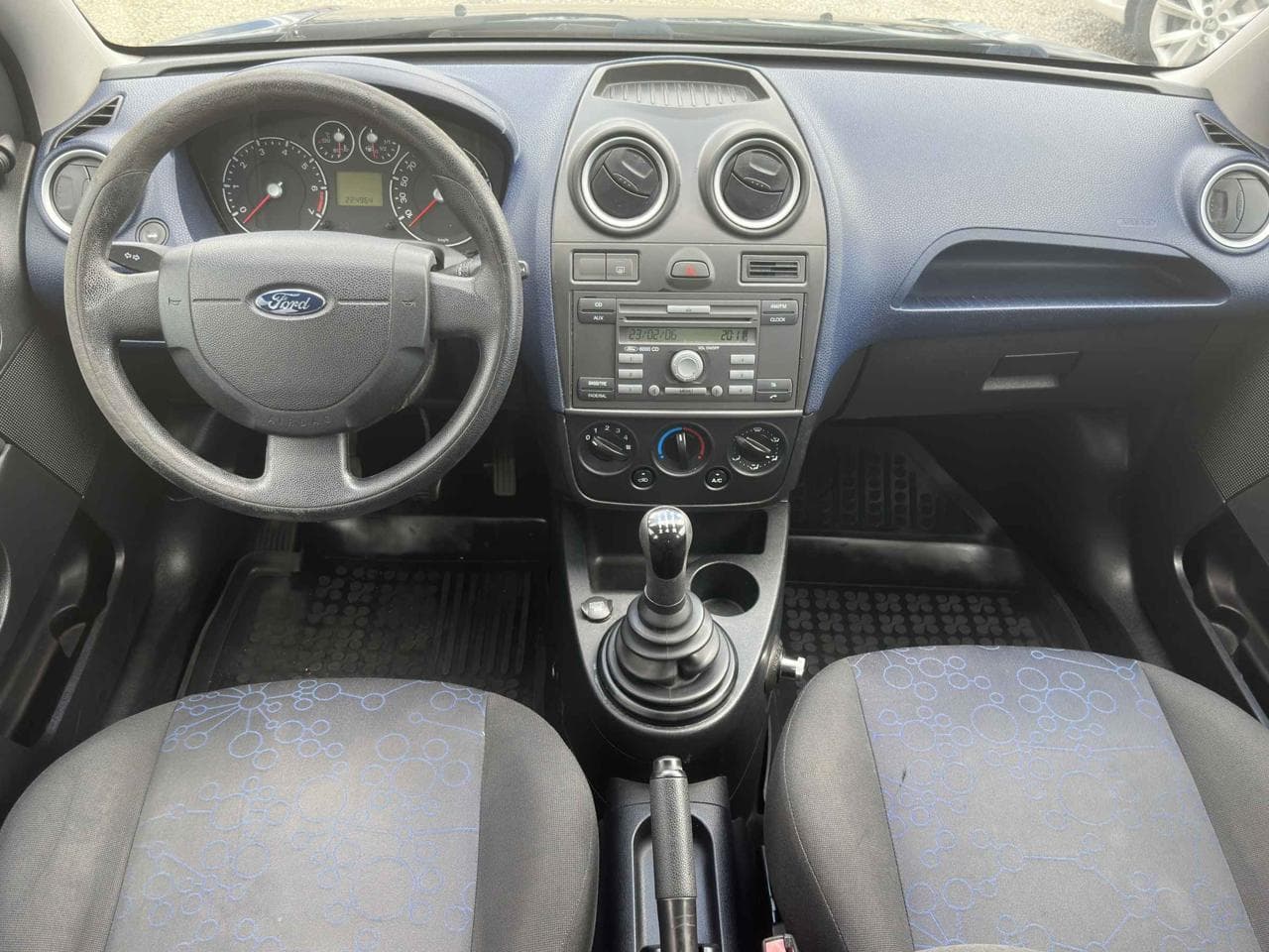 2006 Ford FIESTA - 8