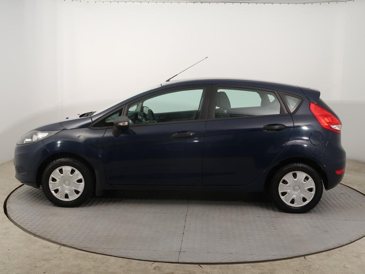 2010 Ford FIESTA - 6