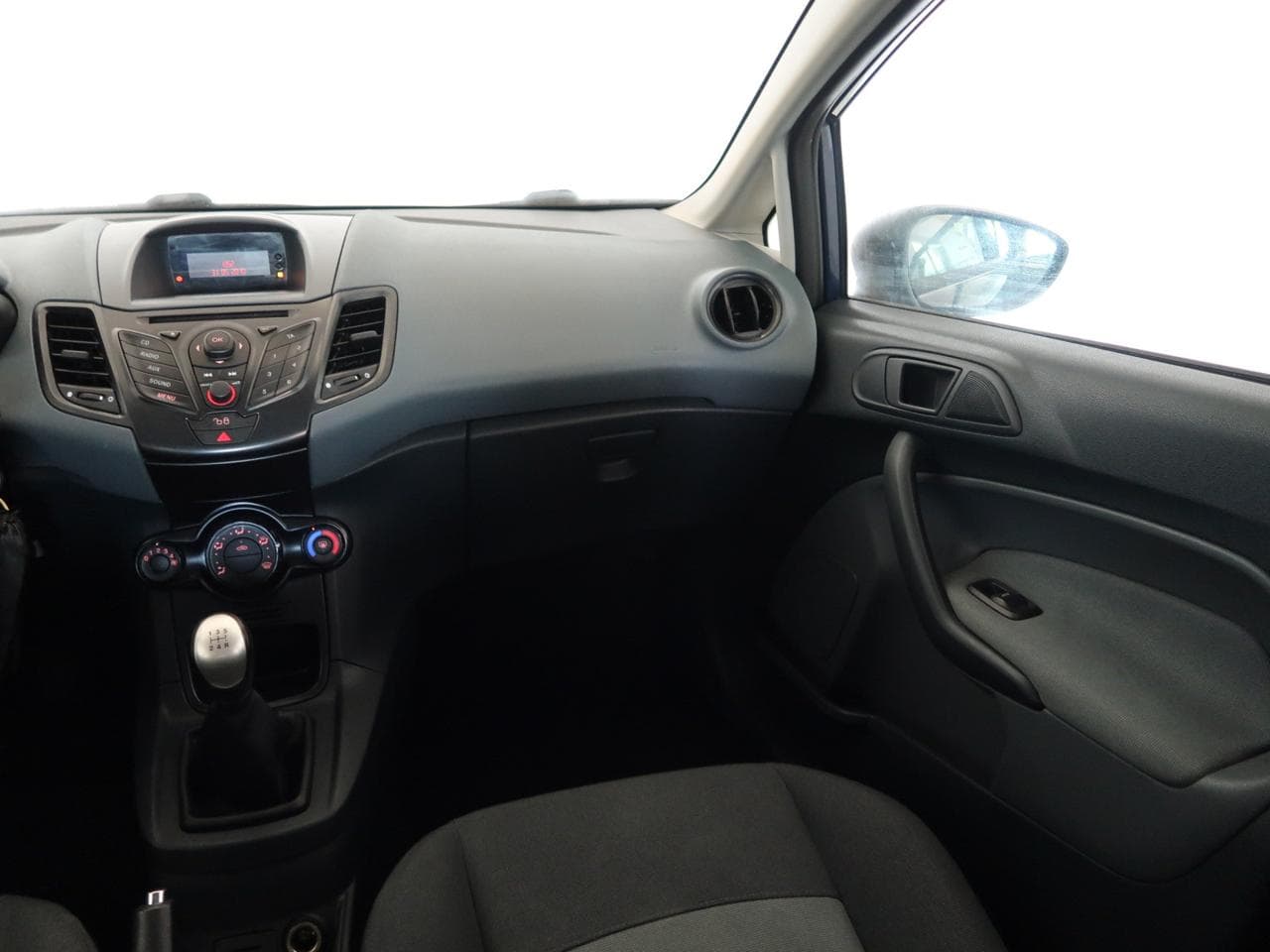 2010 Ford FIESTA - 18