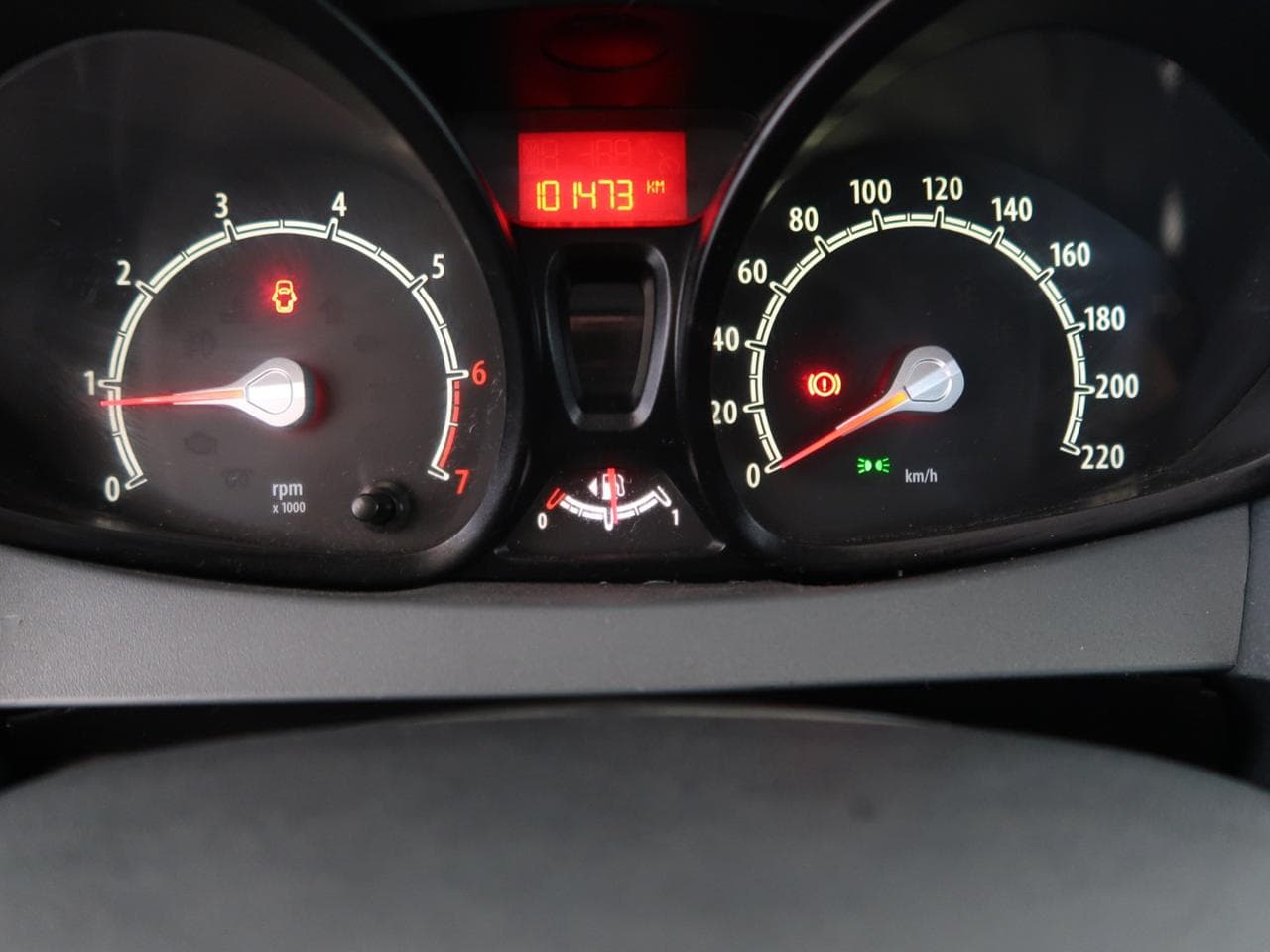 2010 Ford FIESTA - 30