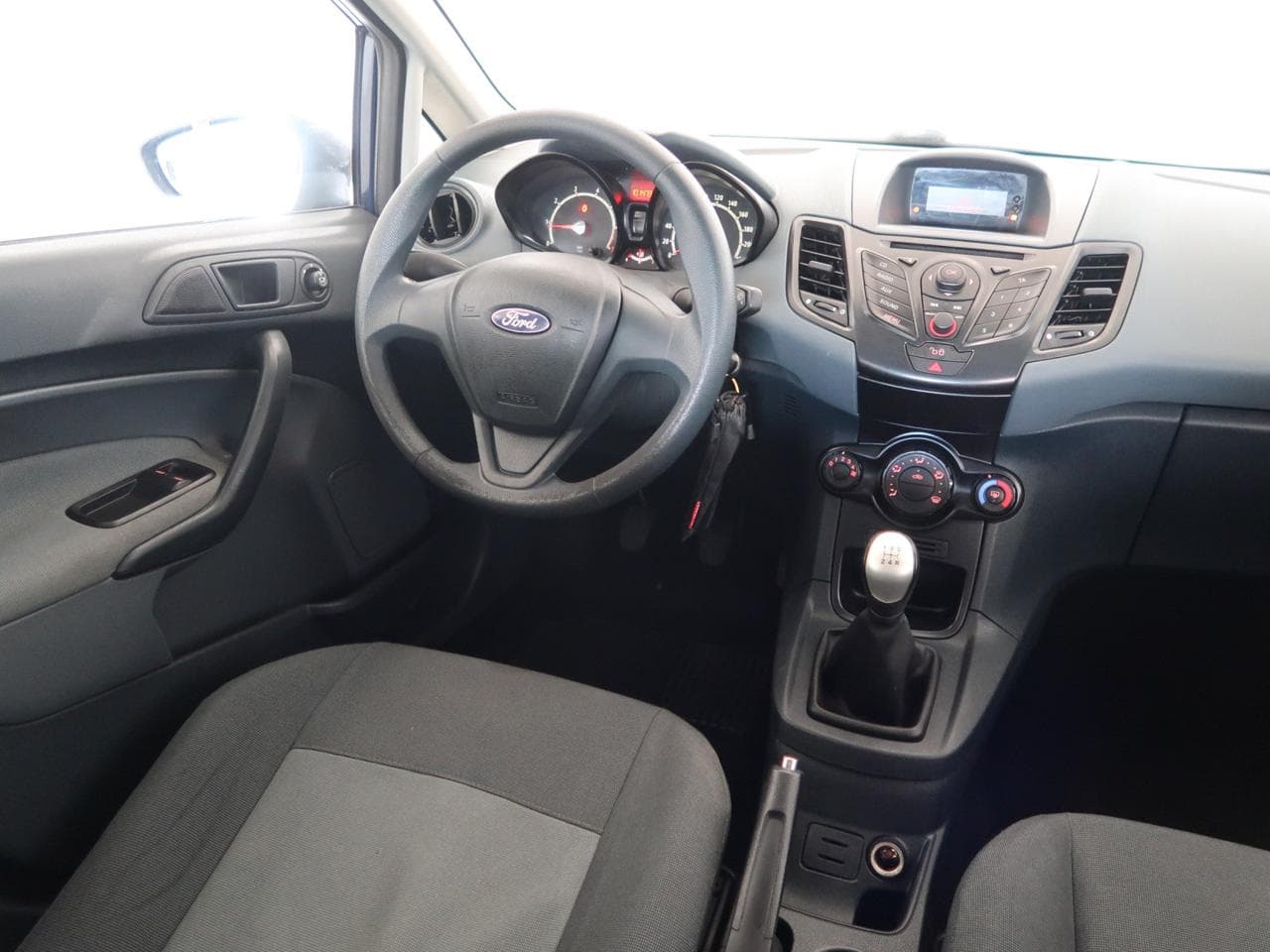 2010 Ford FIESTA - 15