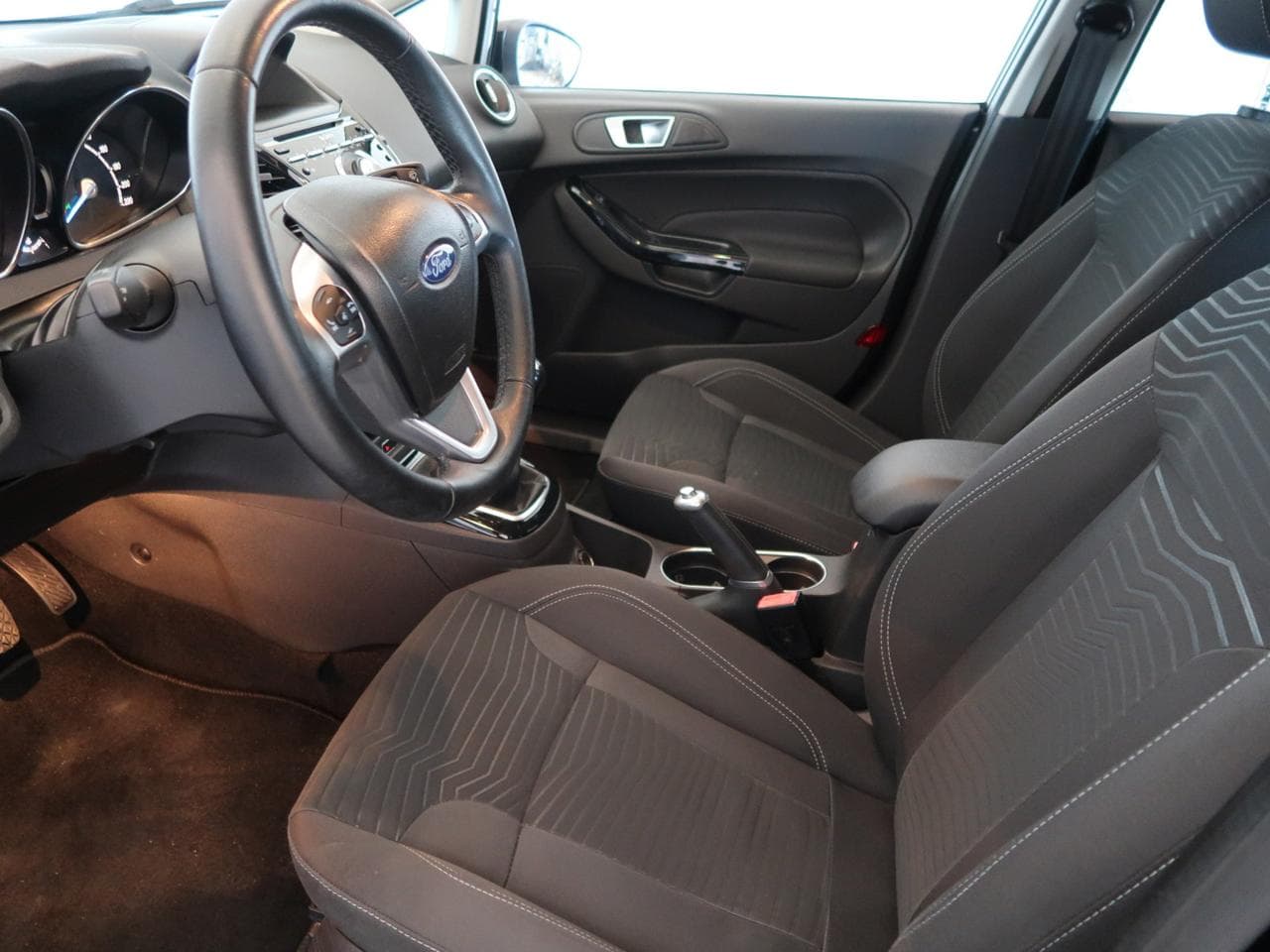 2014 Ford FIESTA - 30