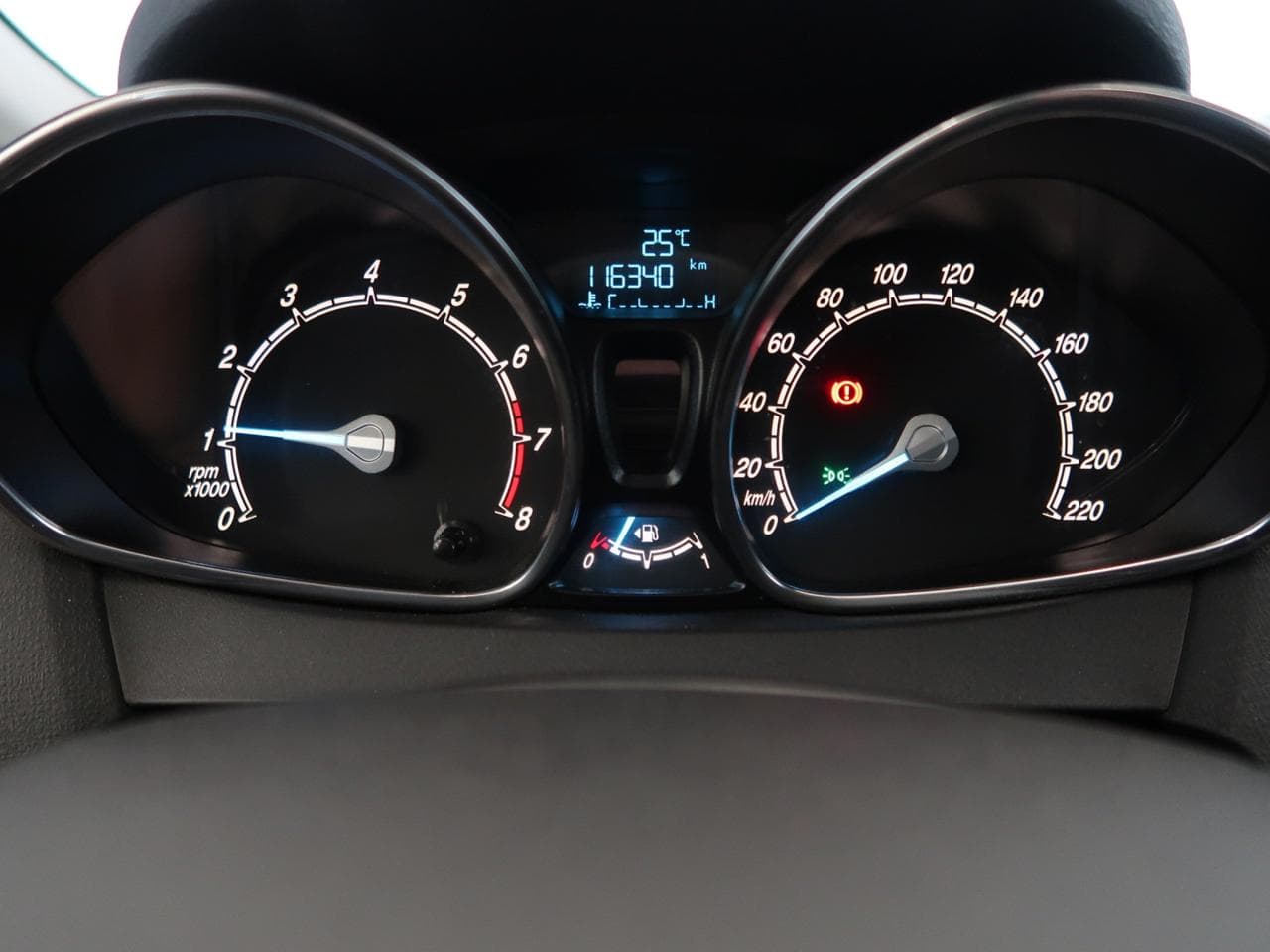 2014 Ford FIESTA - 32