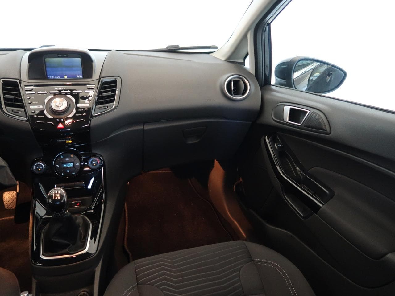 2014 Ford FIESTA - 20