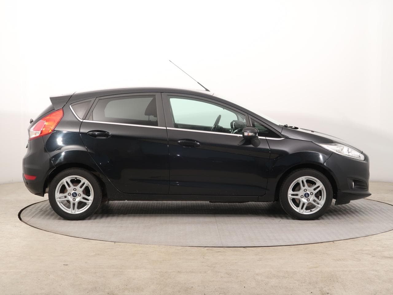 2014 Ford FIESTA - 14