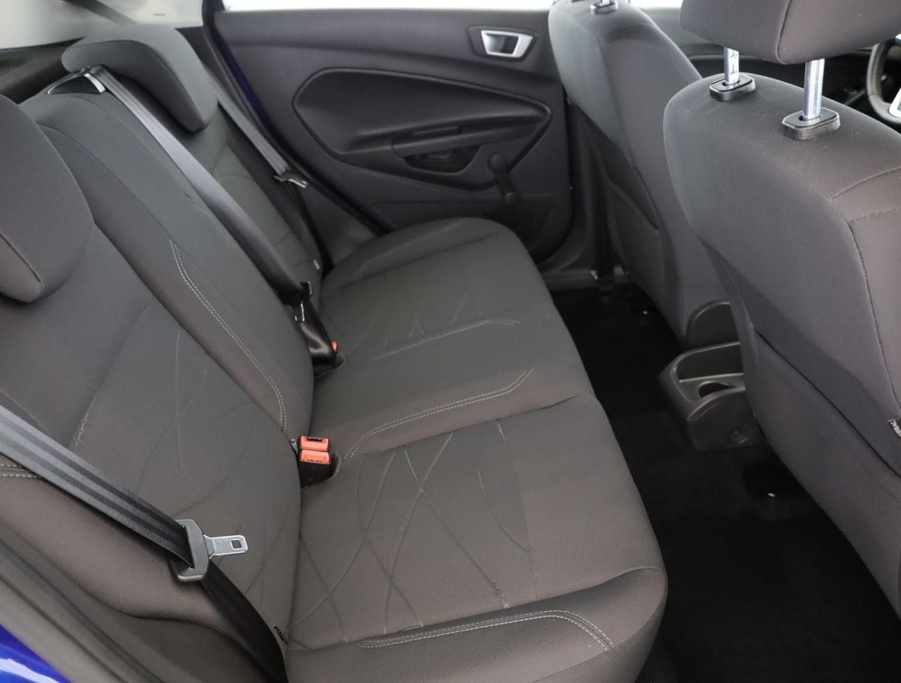 2015 Ford FIESTA - 20