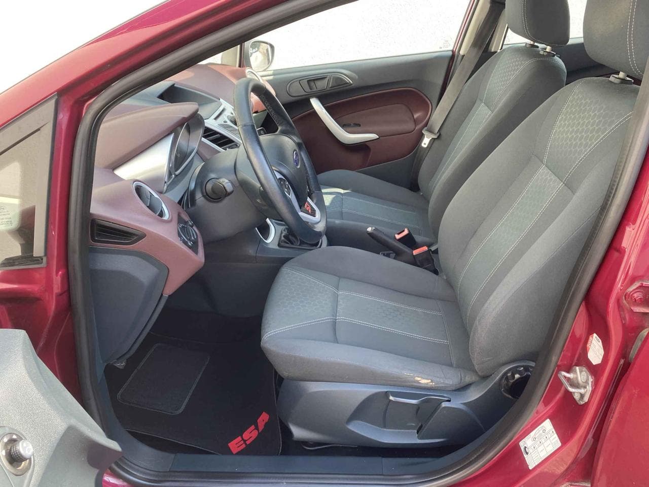 2009 Ford FIESTA - 17