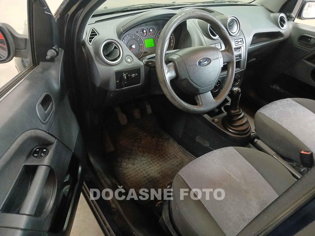 2006 Ford FIESTA - 4
