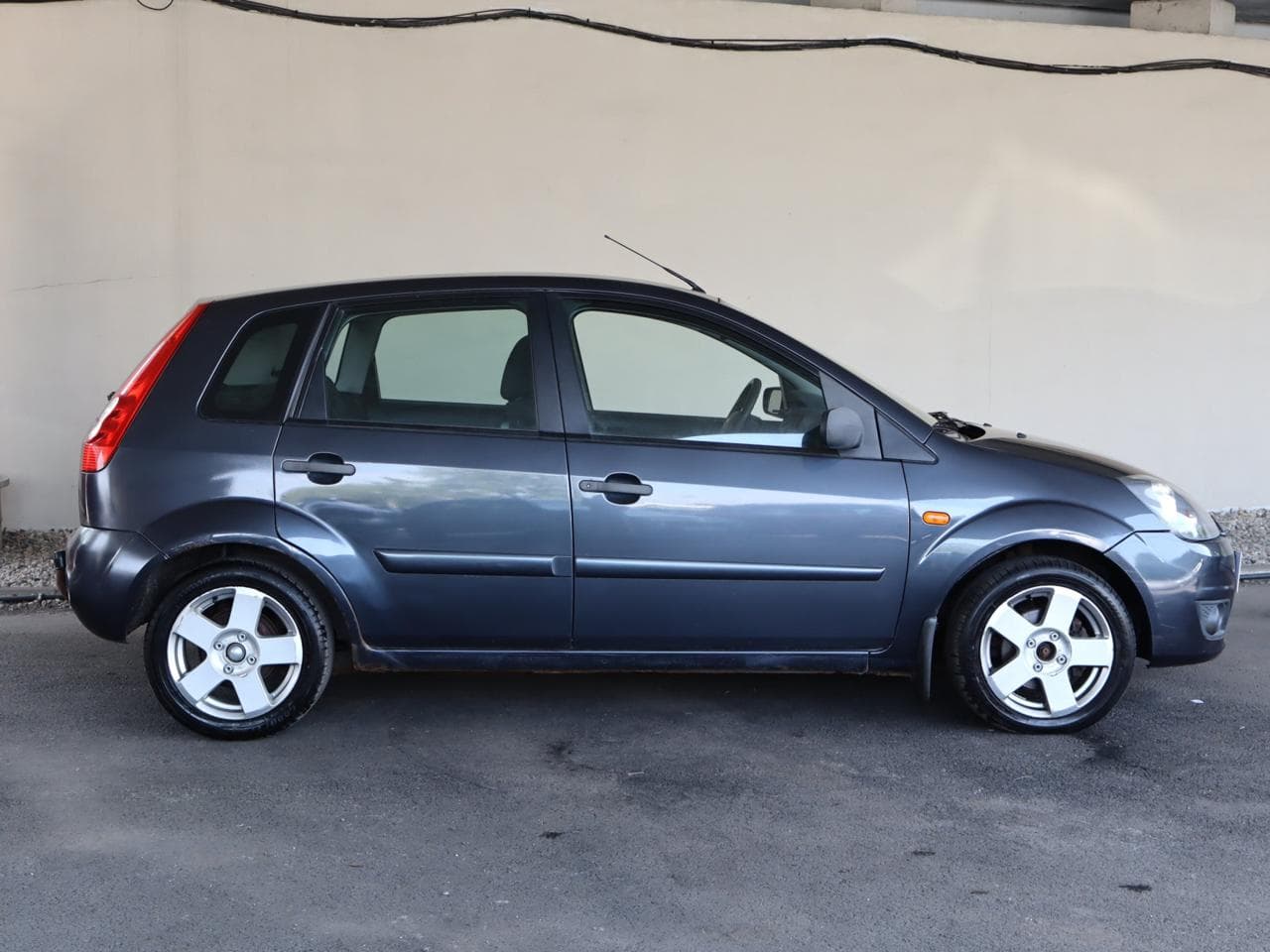 2007 Ford FIESTA - 8