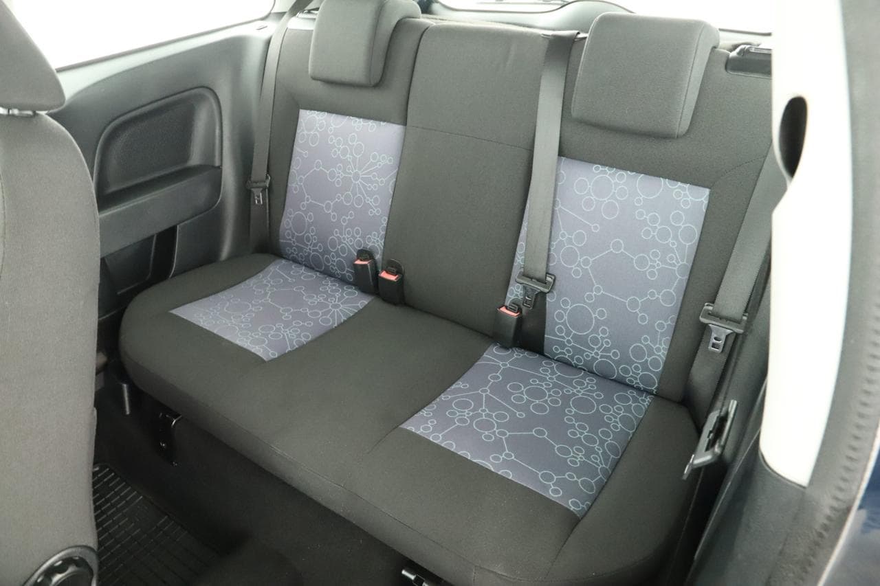 2007 Ford FIESTA - 12