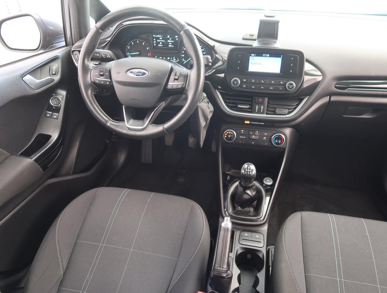2017 Ford FIESTA - 9