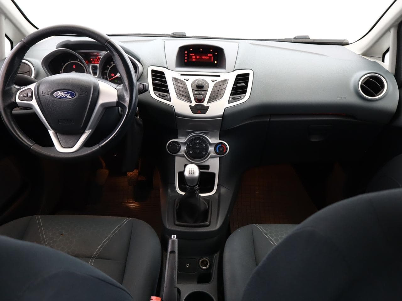 2009 Ford FIESTA - 9